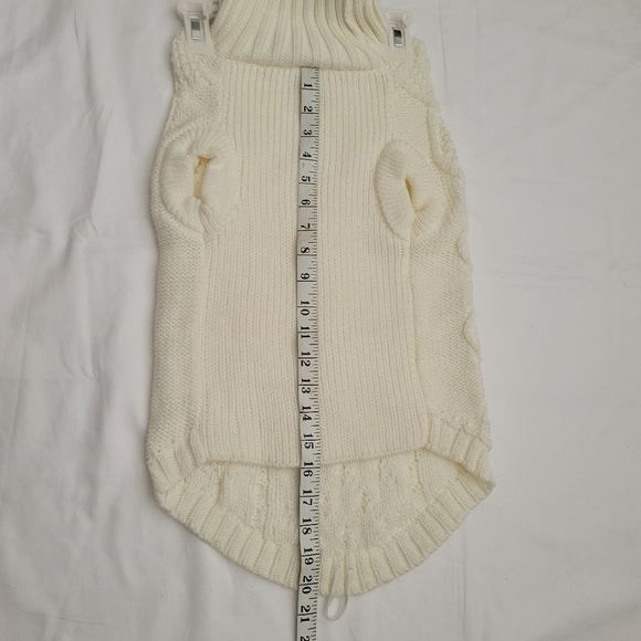 🦮NWT TOP PAW Trendy Turtleneck. Size XLarge. Color Creme - Picture 10 of 13